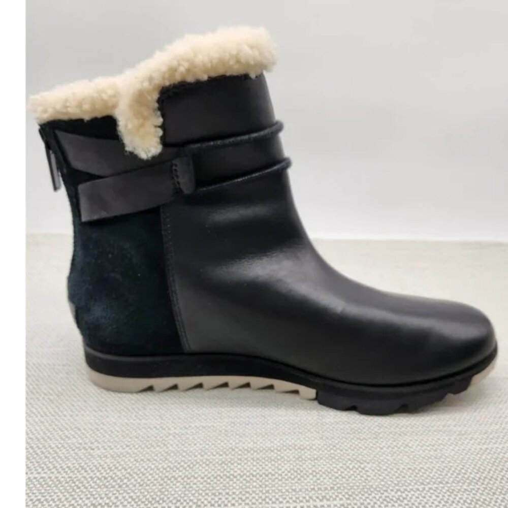 Sorel Harlow Cozy Size 8 Waterproof Ankle Bootie Black Noir color. - Picture 7 of 16